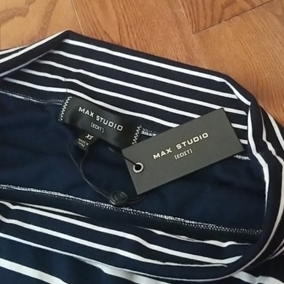 😃3 for 20😃 Navy Striped Skirt - Picture 4 of 4